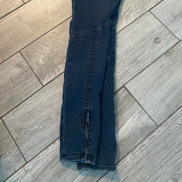 AG “The Motto Legging” Zipper Legging 26 - Picture 4 of 9